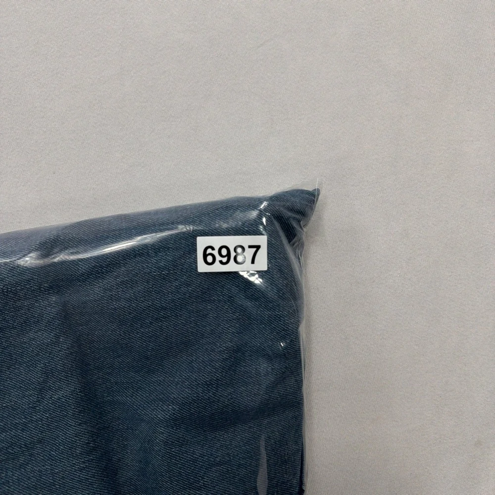 Y2K Levi's Jeans 560 Comfort Fit Tapered Leg Medium Wash Blue Denim Mens 48x30